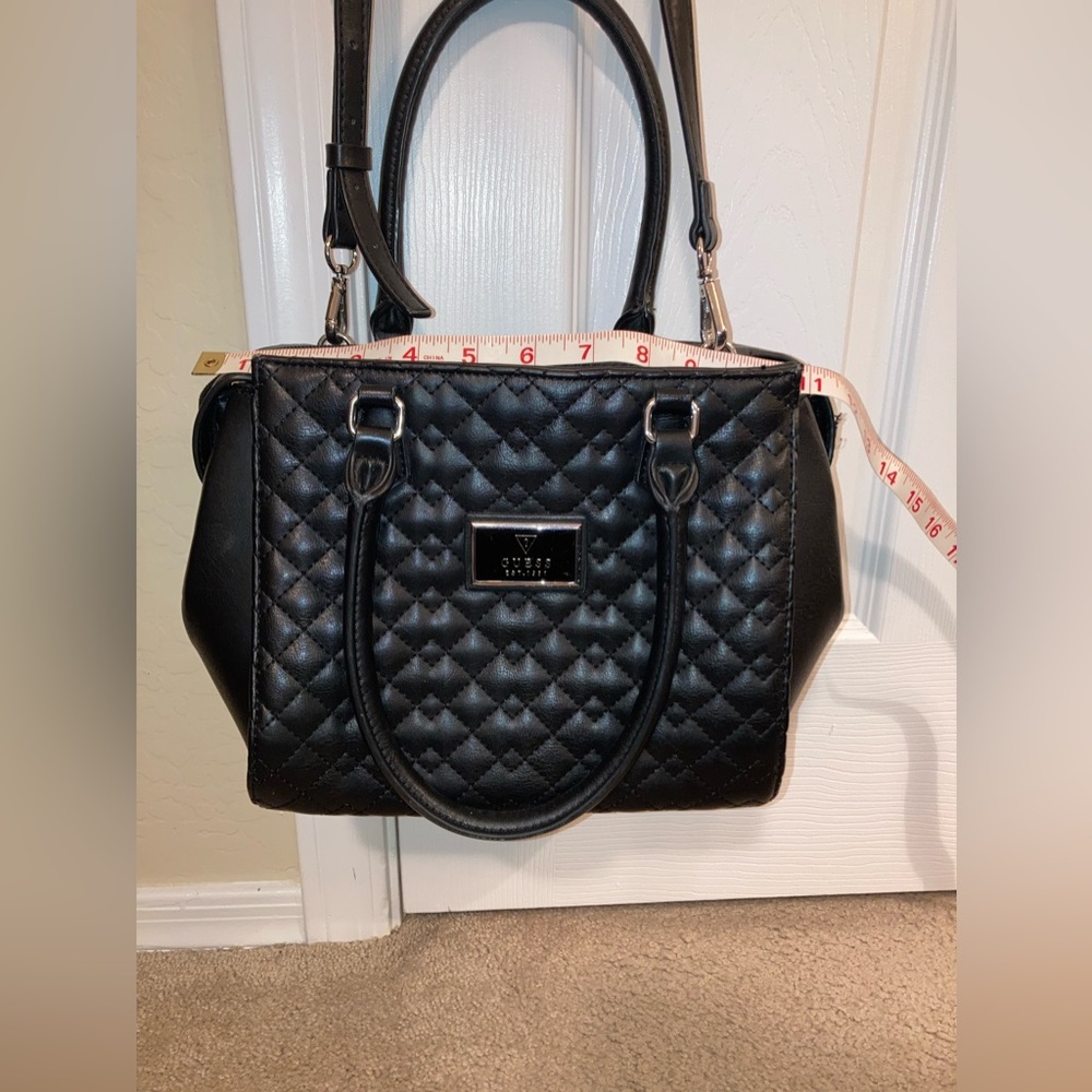 Guess handbag - Picture 3 of 4